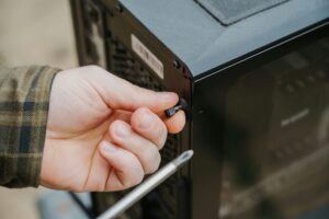 Lee más sobre el artículo 🔧 Mantenimiento de tu consola y PC: imprescindibles para pasar un verano sin sustos