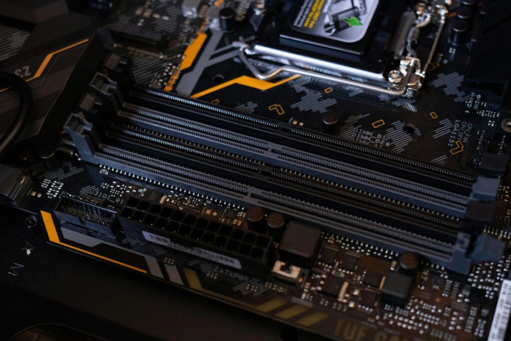 RAM memory slots